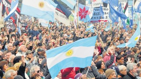 La diferencia entre lo Político y lo Social