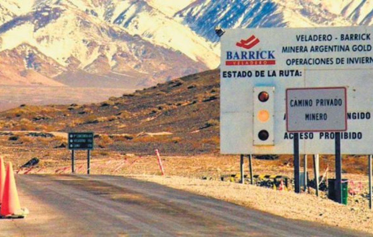 Ordenan análisis de sangre y orina a la población de Jáchal por la mina de la Barrick Gold