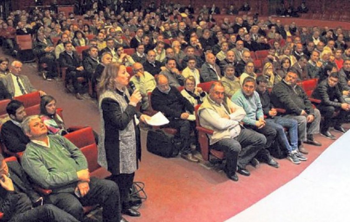 Intendentes y jefes comunales de Santa Fe rechazaron la baja del fondo sojero