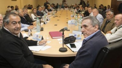 El gobierno pretende actualizar el salario mínimo por debajo del nivel de la inflación y en cuotas