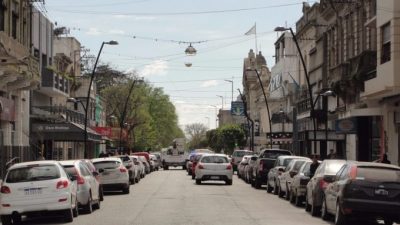 En Balcarce, la Cámara de Comercio organizó un apagón en contra de los aumentos de luz y gas
