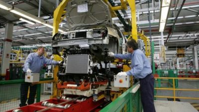 Cae el mercado, paga el empleo