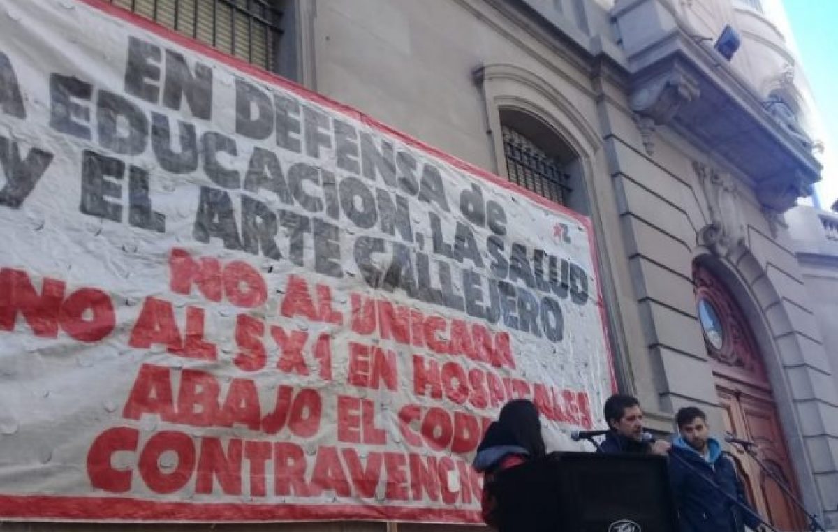 Masiva movilización a la Legislatura contra proyectos de Larreta