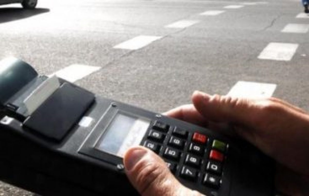 Estacionamiento podría aumentar el 100% en Viedma