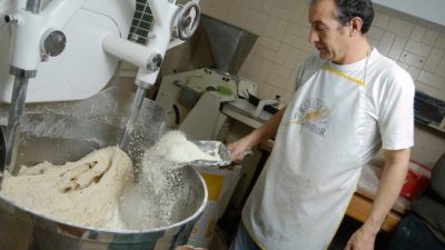 Una industria que alimenta la crisis