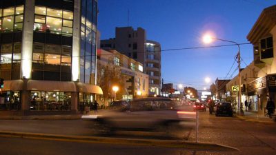 El comercio de Puerto Madryn despidió en seis meses la misma cantidad de empleados que en tres años