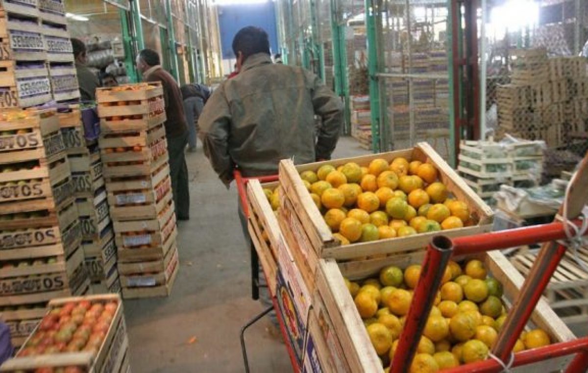 Sigue trabajando en negro casi la mitad de los mendocinos