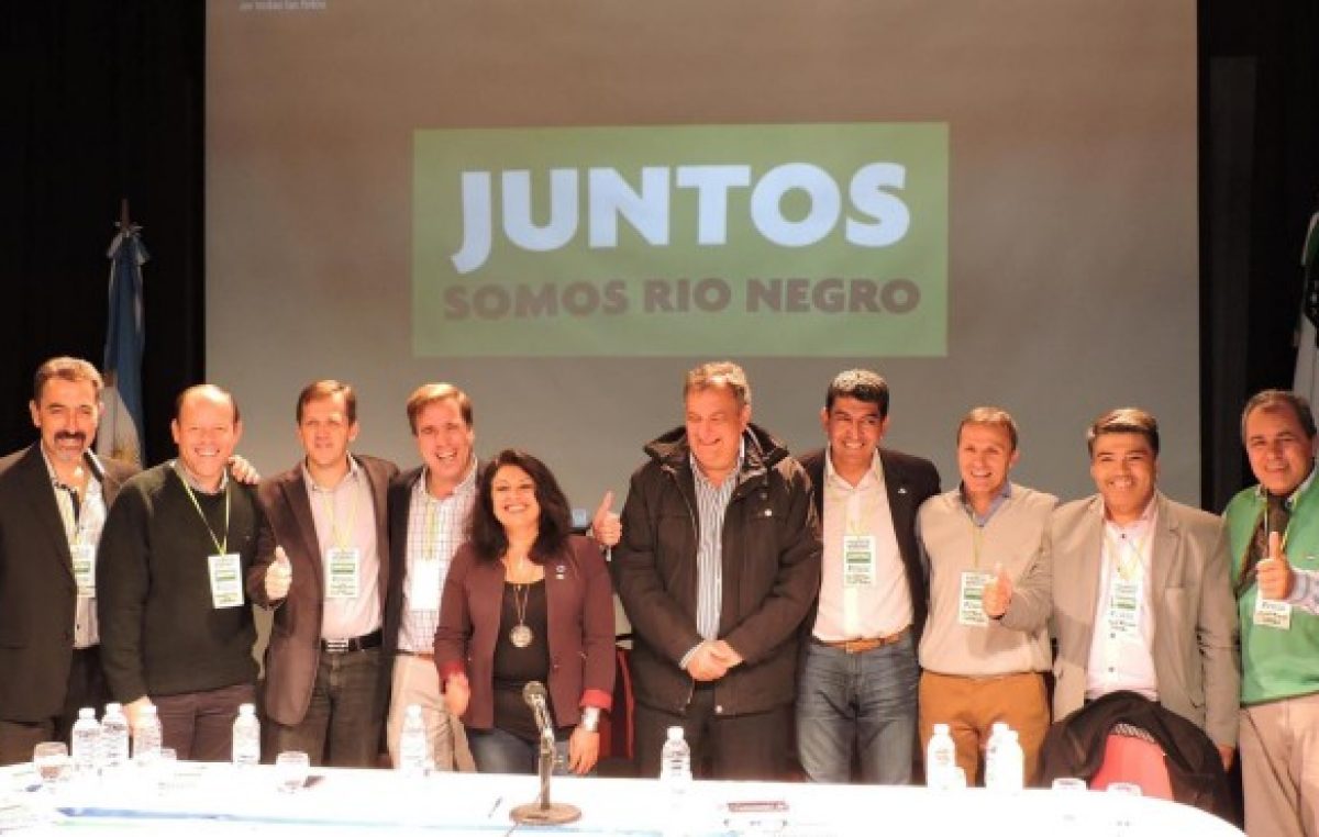 Fuerte crítica al gobierno nacional de los intendentes rionegrinos de Juntos