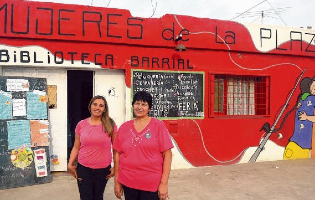 Rosario: Antes iban a la biblioteca a leer, ahora sólo van a tomar la leche