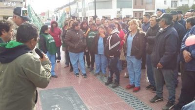 Patagones: los trabajadores municipales marcharon por la ciudad y esperan una nueva oferta