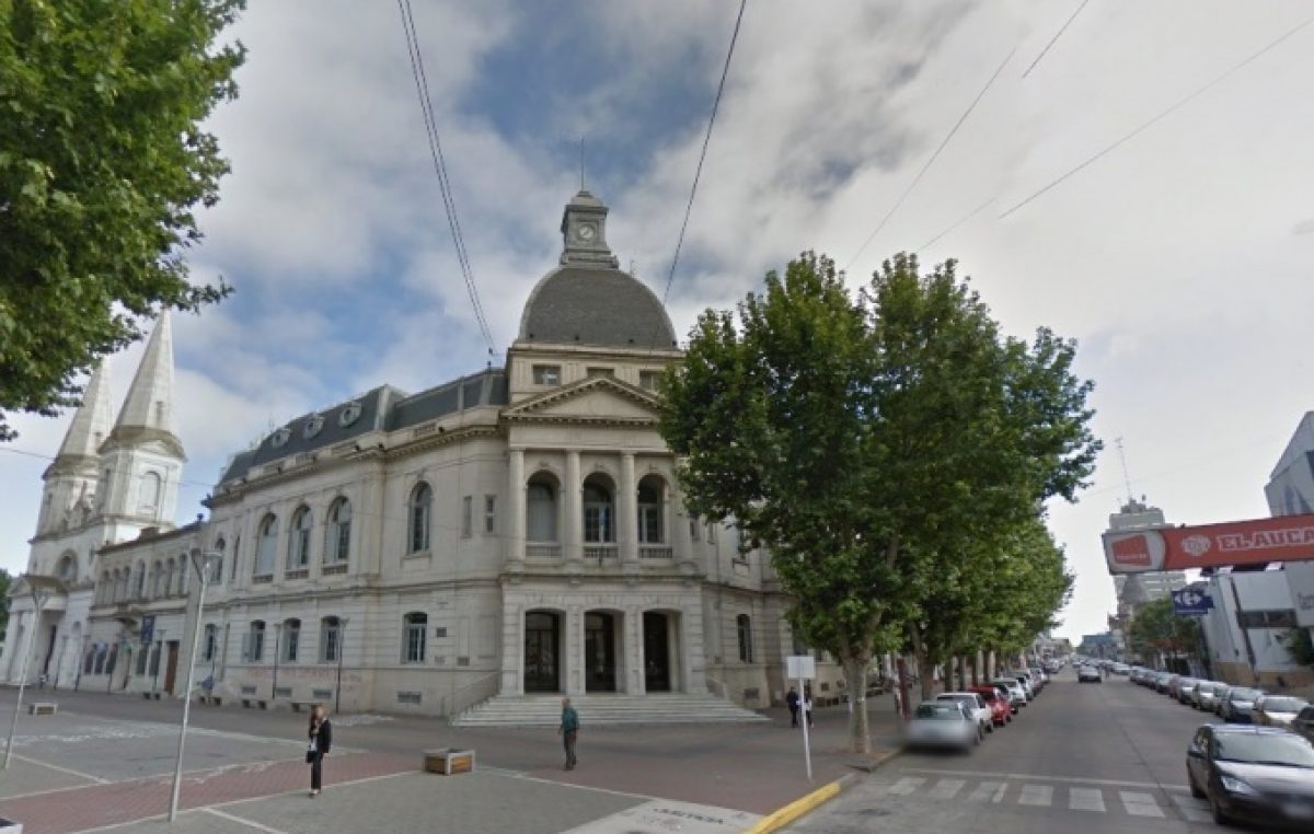 Tras los saqueos, en Olavarría proponen bajar sueldos de funcionarios para aumentar la ayuda social