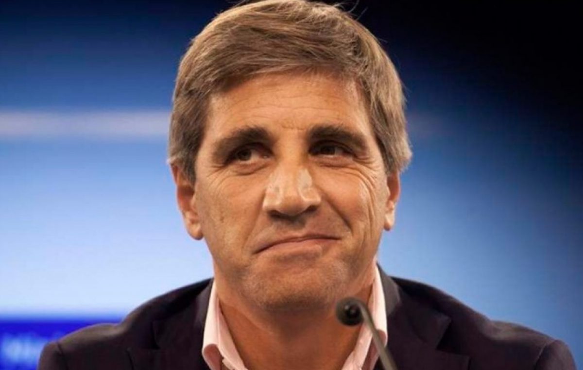 La pesada herencia de Caputo: gastó el equivalente al presupuesto de la Provincia de Buenos Aires