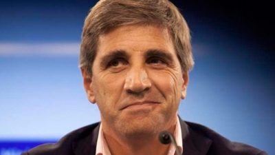 La pesada herencia de Caputo: gastó el equivalente al presupuesto de la Provincia de Buenos Aires