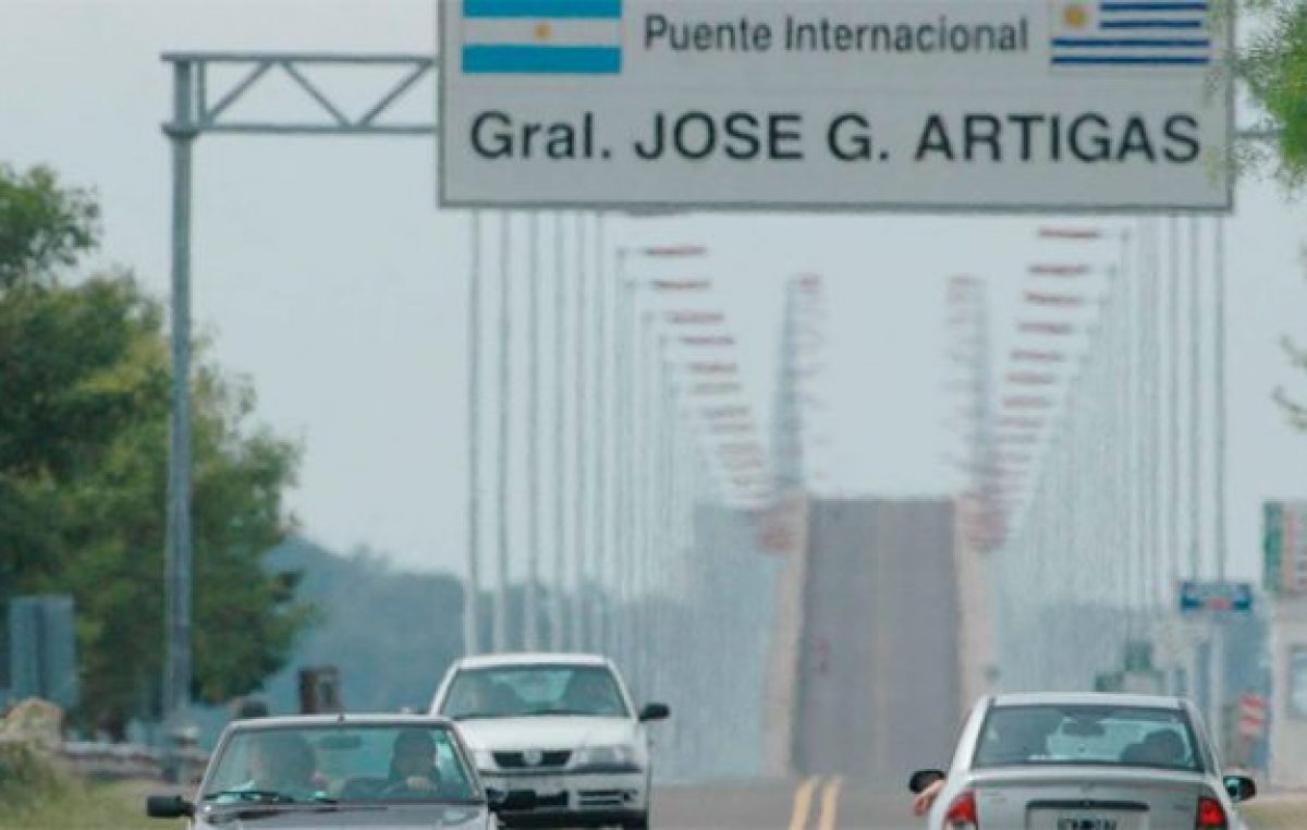 Por la devaluación, imponen límites a las compras de los uruguayos en Argentina 