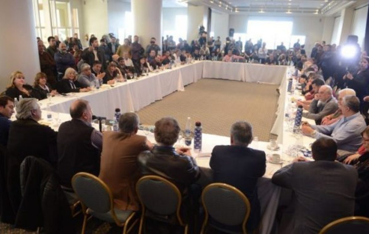 Cumbre en Comodoro. Se consolida el “patagonazo”