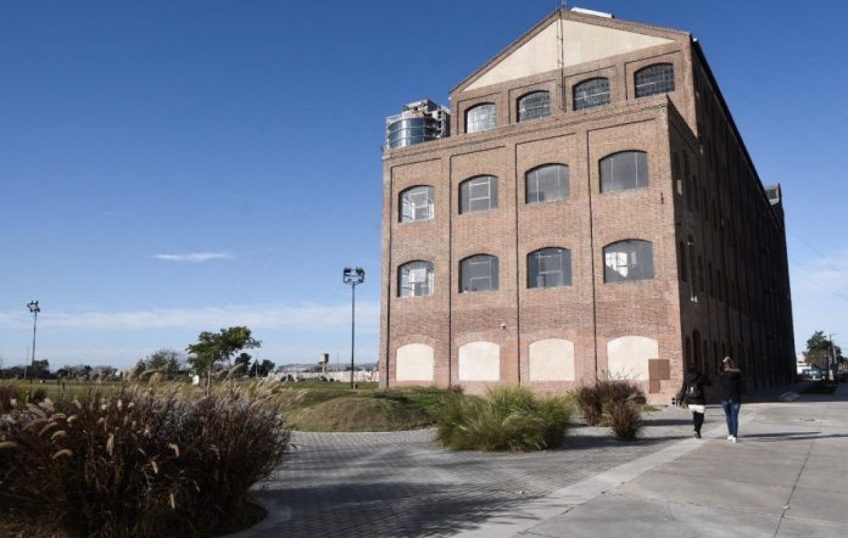 Por segunda vez, un edificio Municipal santafesino ganó la Bienal Internacional de Argentina