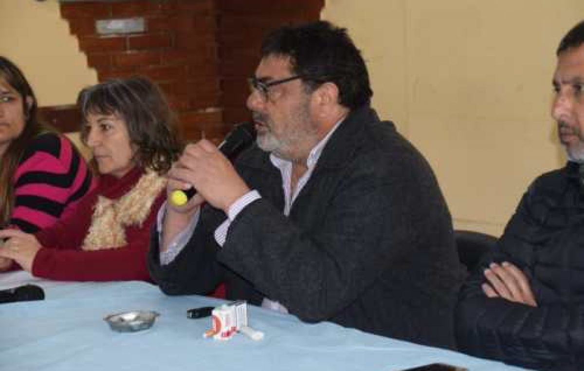 Olavarría: “Todo es poco para las familias de los trabajadores”