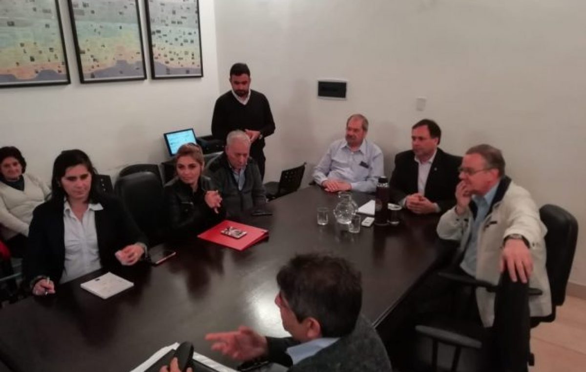Los gremios municipales de Paraná rechazaron la oferta salarial 