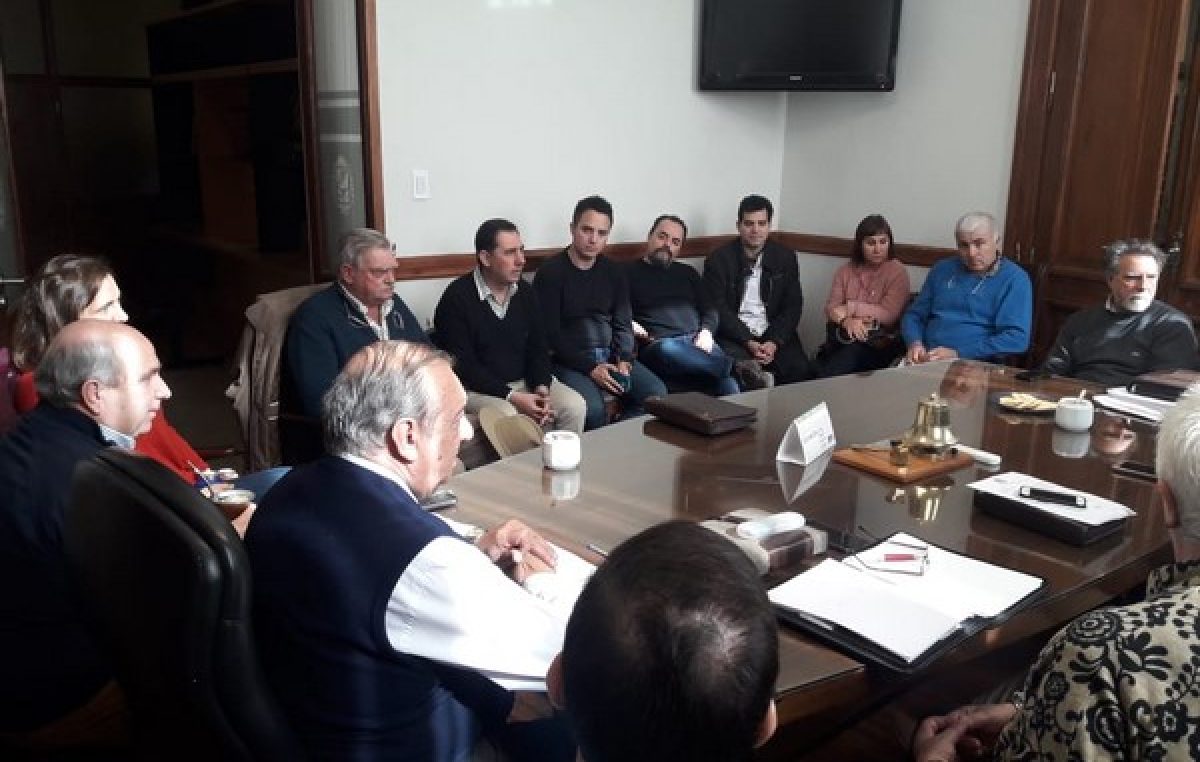Tres Arroyos: El arrastre de un anuncio político