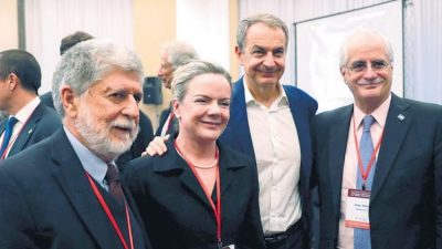 Brasil: “Defiendan el proyecto puerta por puerta”