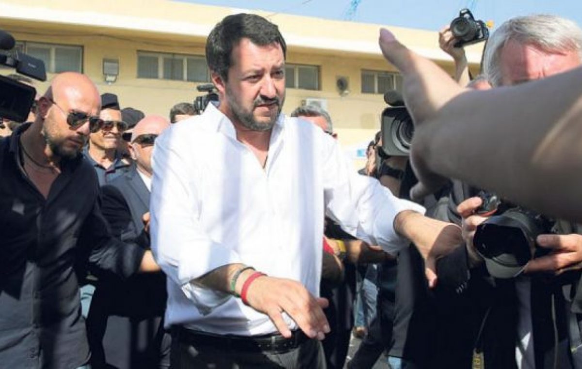 Italia se endurece más con la inmigración