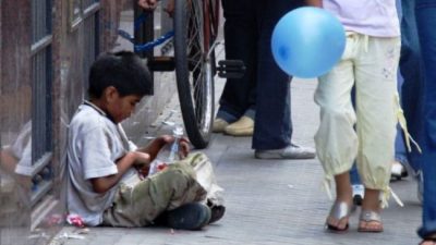 Cuatro de diez, pobres