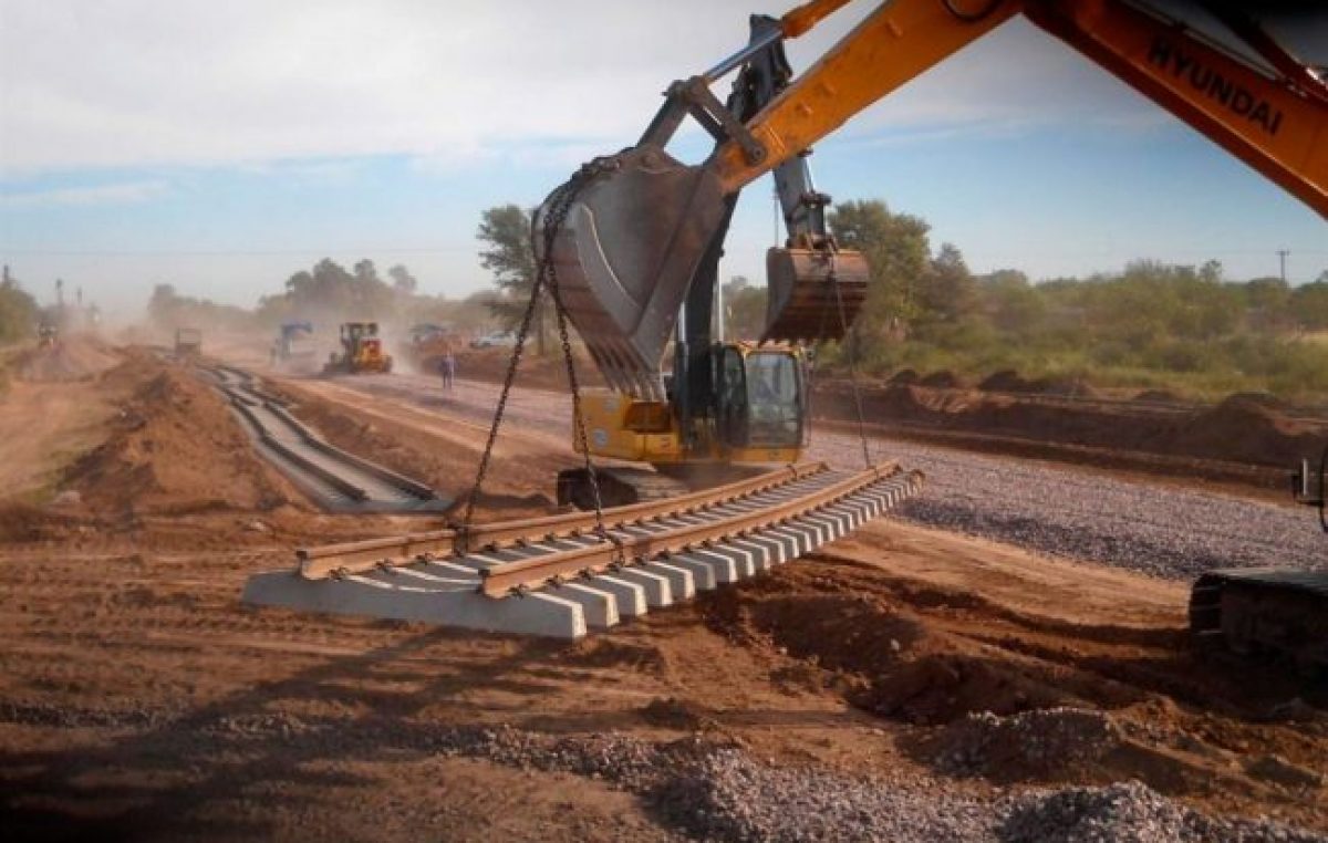 El Gobernador de Chubut se reunirá con intendentes para reactivar las obras «prioritarias» paradas en los municipios