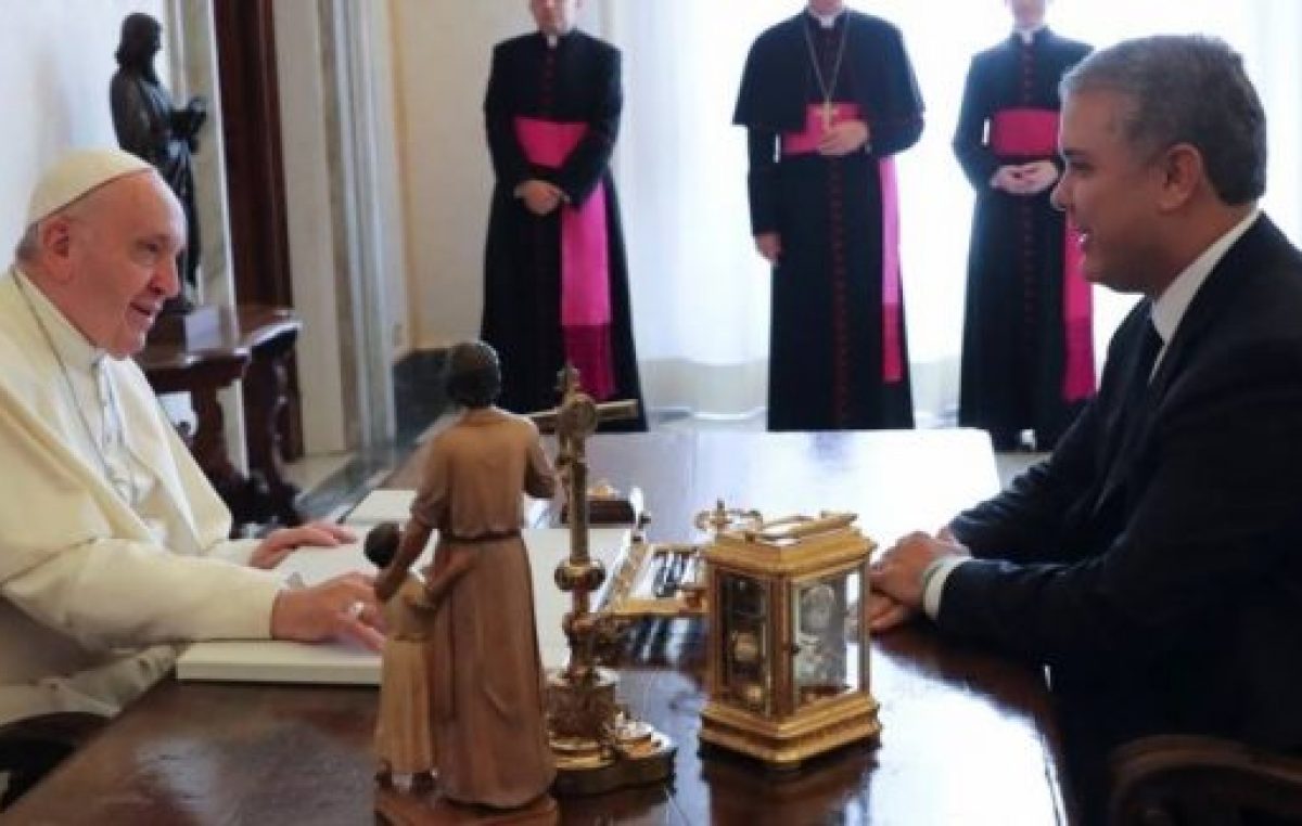 Paz y unidad para Colombia pide el Papa