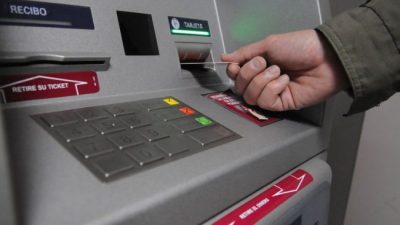 ¿Cuándo cobran los municipales neuquinos con el aumento de sueldo?