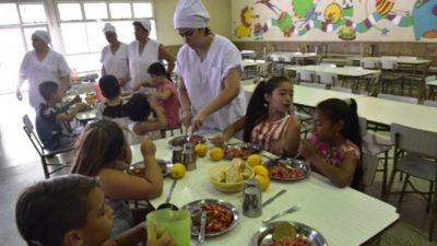 Granadero Baigorria: Por la crisis, reemplazan la carne en comedores escolares