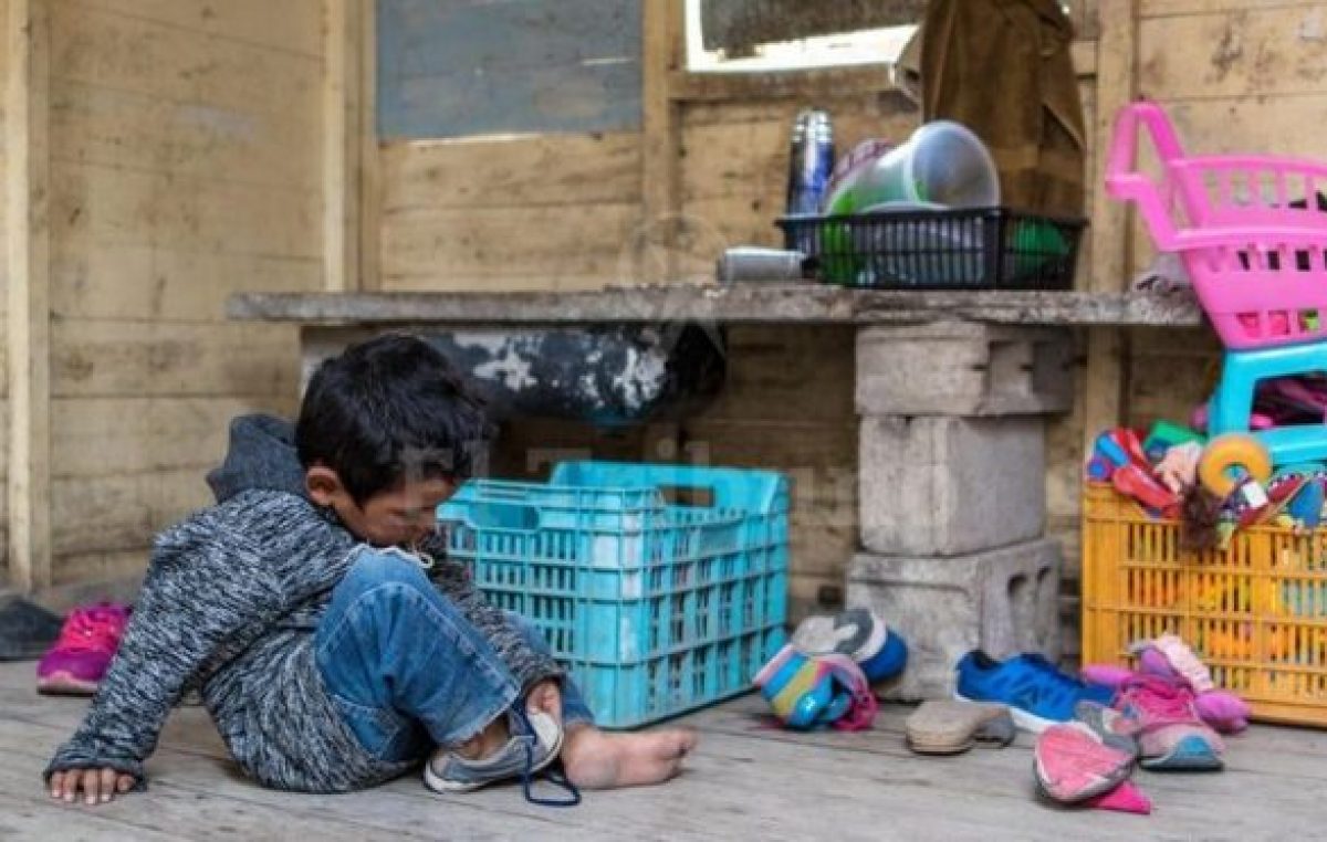 Miles de familias salteñas esperan tener agua, luz y gas por primera vez