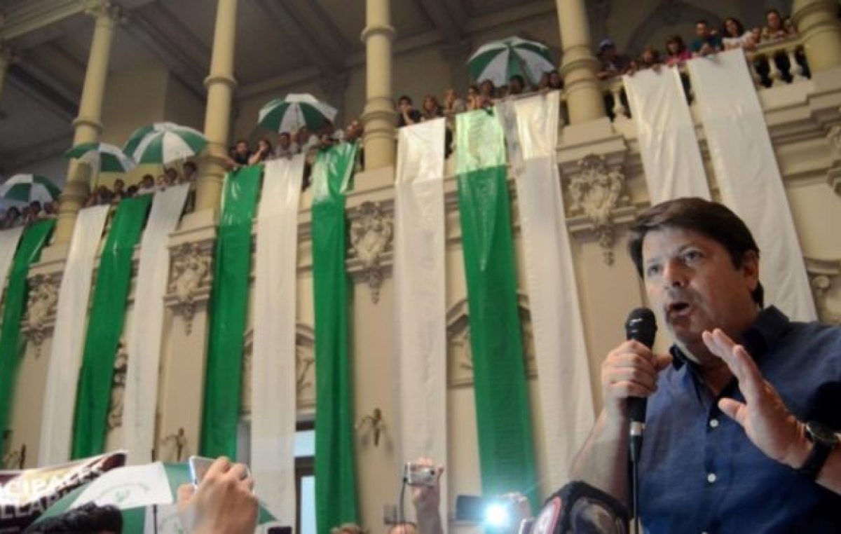 Los municipales de Bahía Blanca acordaron una paritaria que no tiene antecedentes semejantes