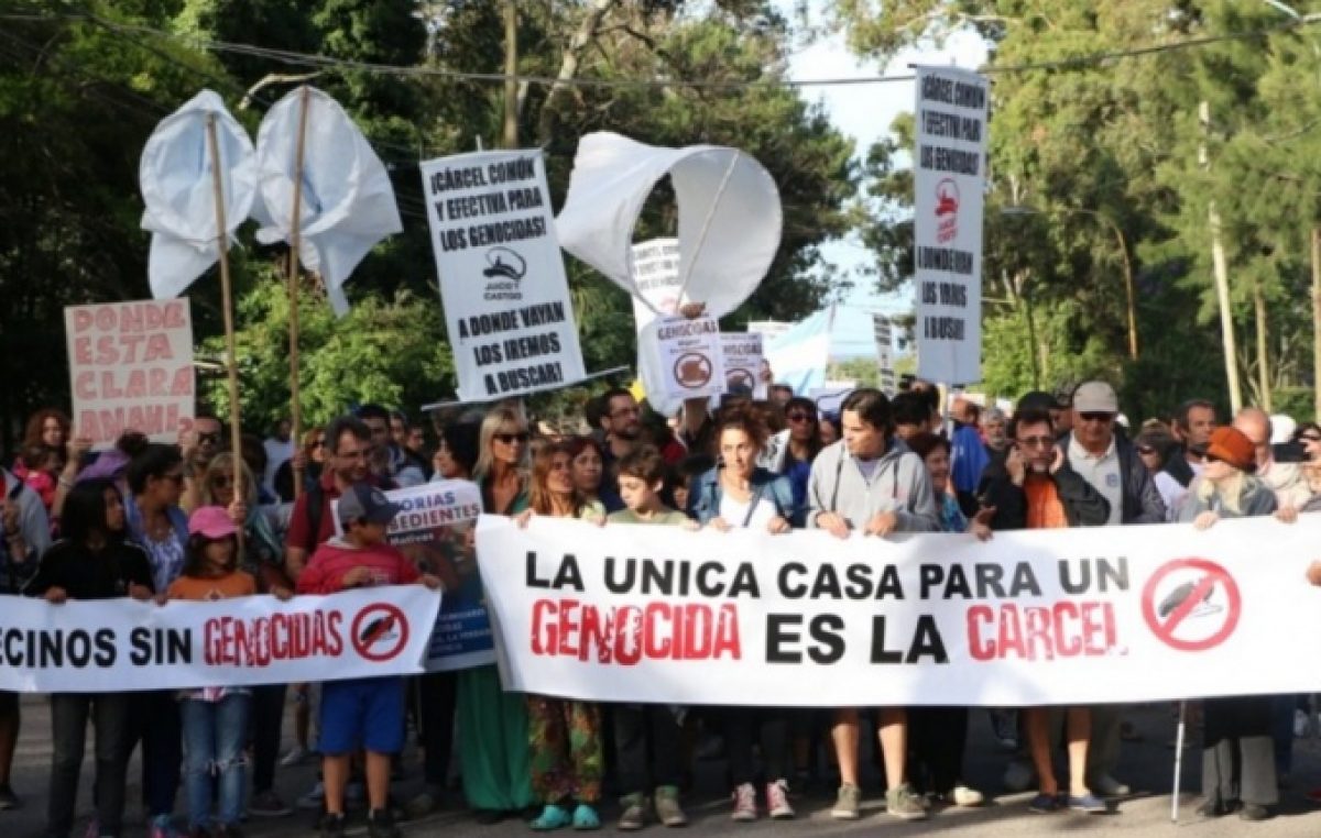 A 35 años de la vuelta de la democracia, más de 600 genocidas fueron beneficiados con la domiciliaria