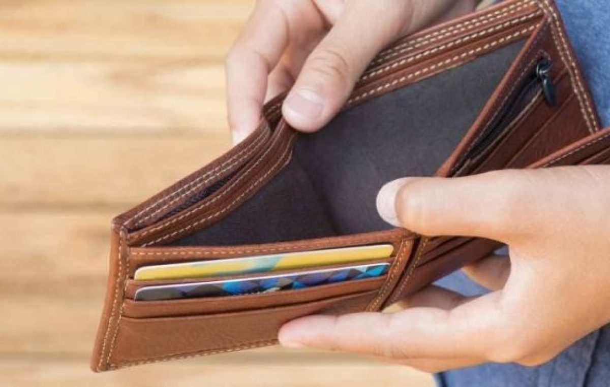 El índice de salarios aumentó 2,8% en agosto y se mantiene por debajo de la inflación