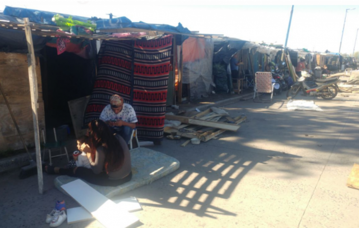 Alerta por la crisis: «En los barrios, la gente no puede tener paciencia y esperar cuatro años»