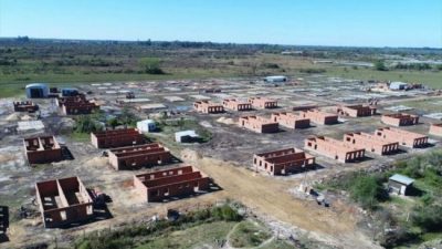 Retoman la construcción de las 200 viviendas para trabajadores municipales correntinos