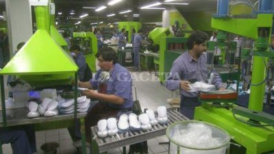 Ex obreros de Alpargatas piden ser reinsertados en comunas y municipios