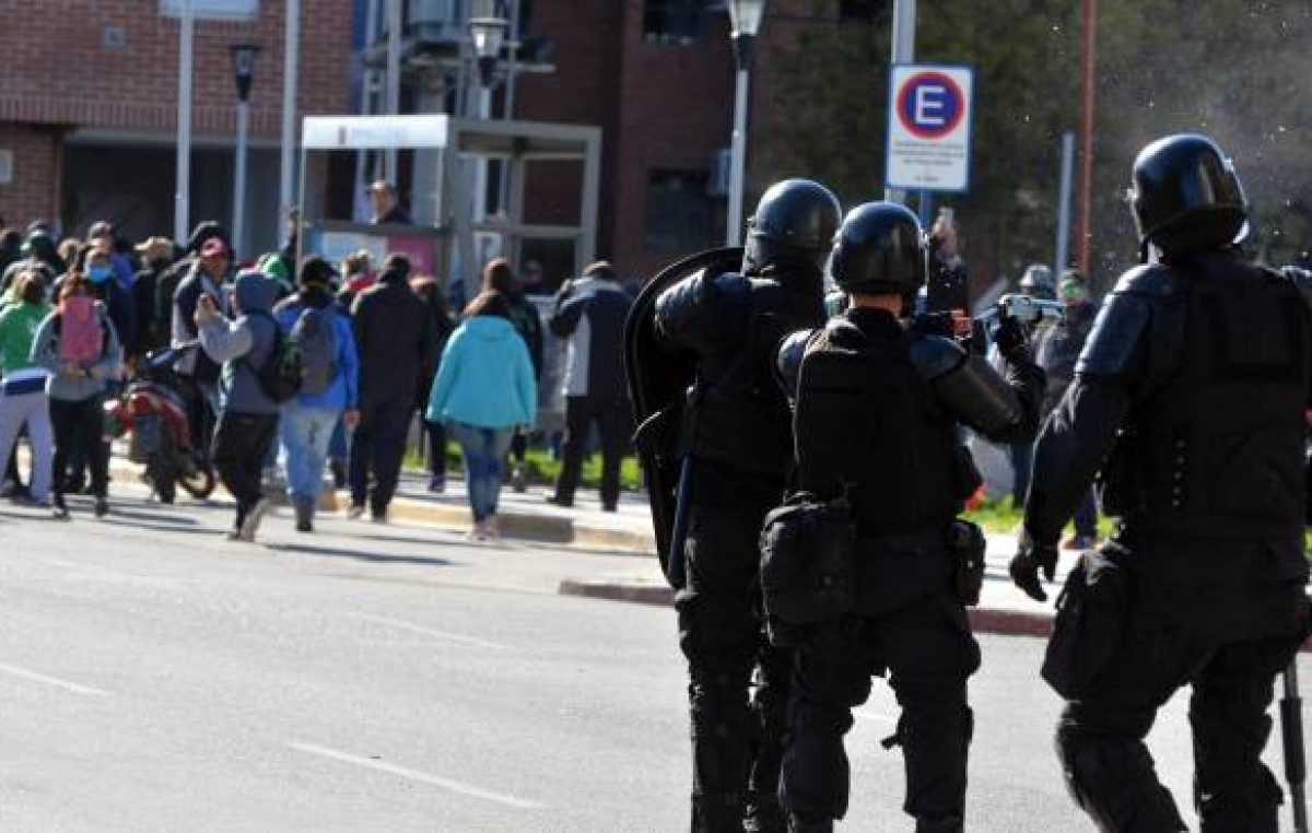 Neuquén: Sitramune mostró las heridas de los trabajadores que recibieron balas de goma