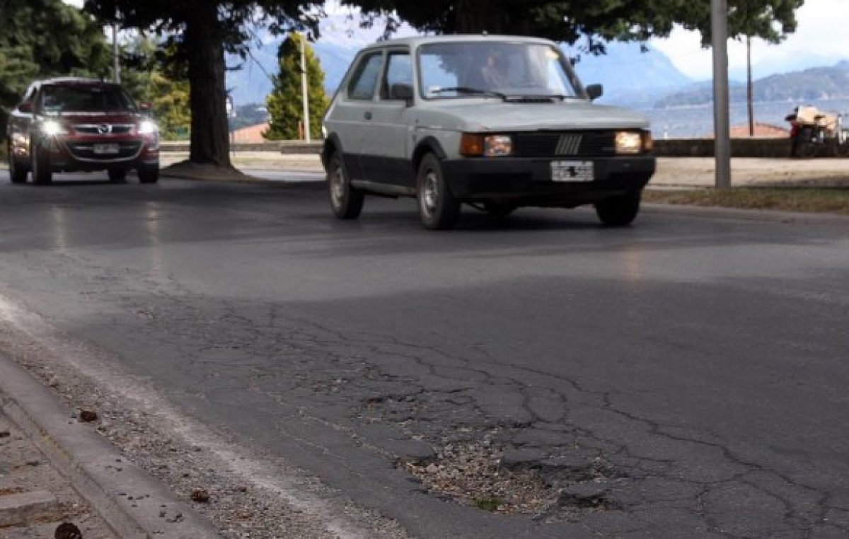 El municipio de Bariloche se endeuda en 85 millones para bacheo y pavimento