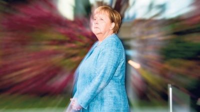 La pelea por suceder a Merkel