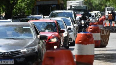 Las comunas mendocinas pretenden solucionar el caos vehicular, pero cada una por su lado