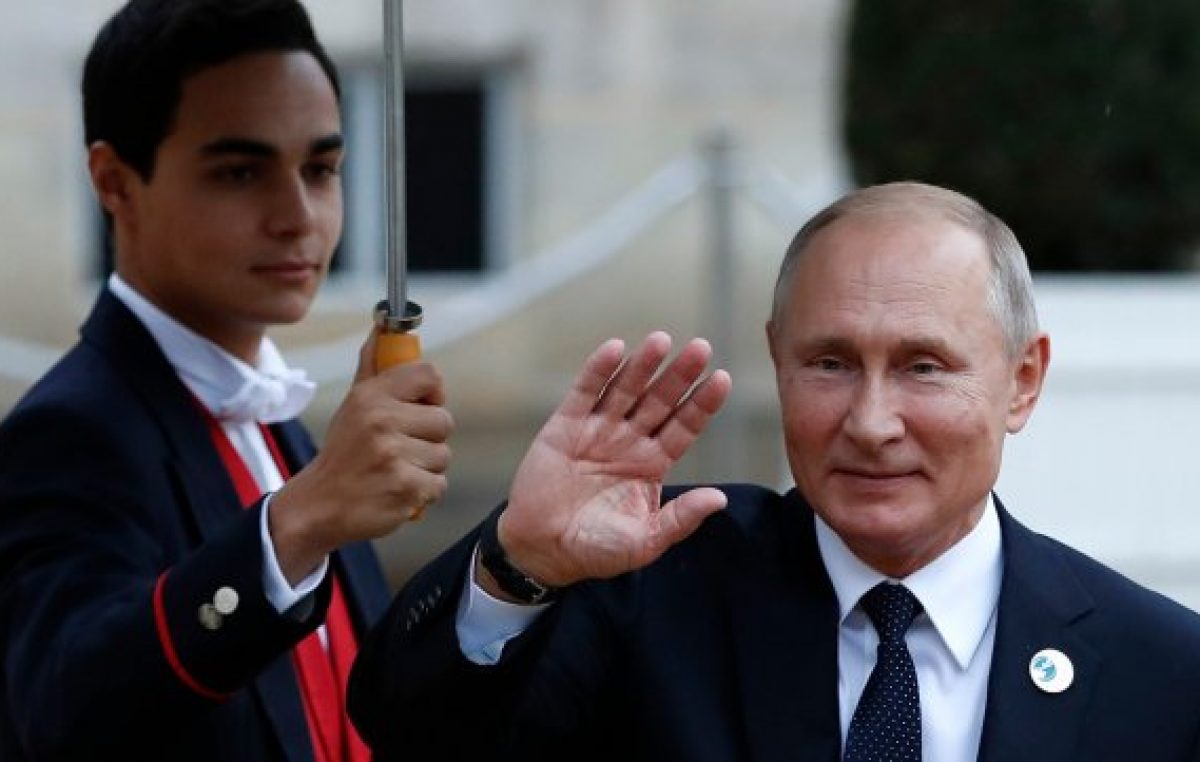 Putin alentó la idea francesa de crear un ejército europeo
