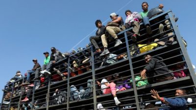 La caravana cumplió un mes en la carretera y aún está lejos de EEUU