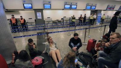 El Gobierno contra los gremios aeronáuticos