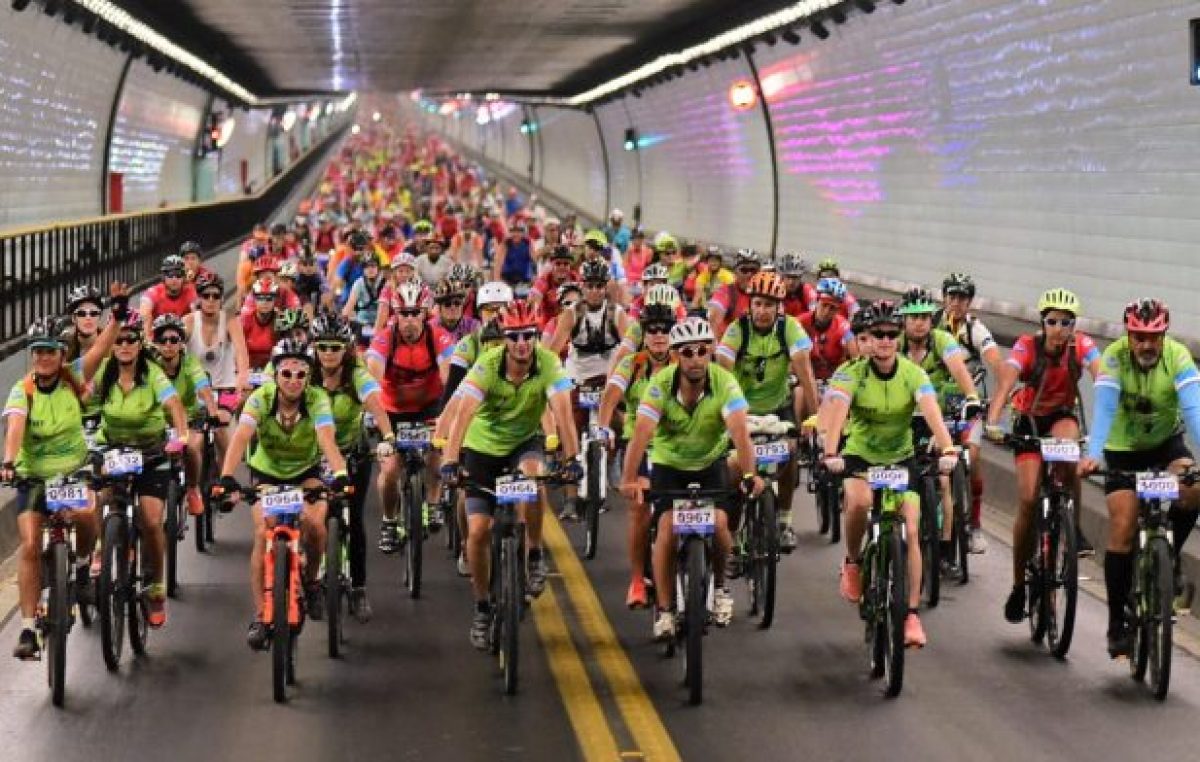 1300 ciclistas participaron de la séptima edición del “Cruce del Túnel Subfluvial”