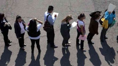 Alarmantes datos oficiales: se derrumba el empleo y toca su nivel más bajo en 14 meses