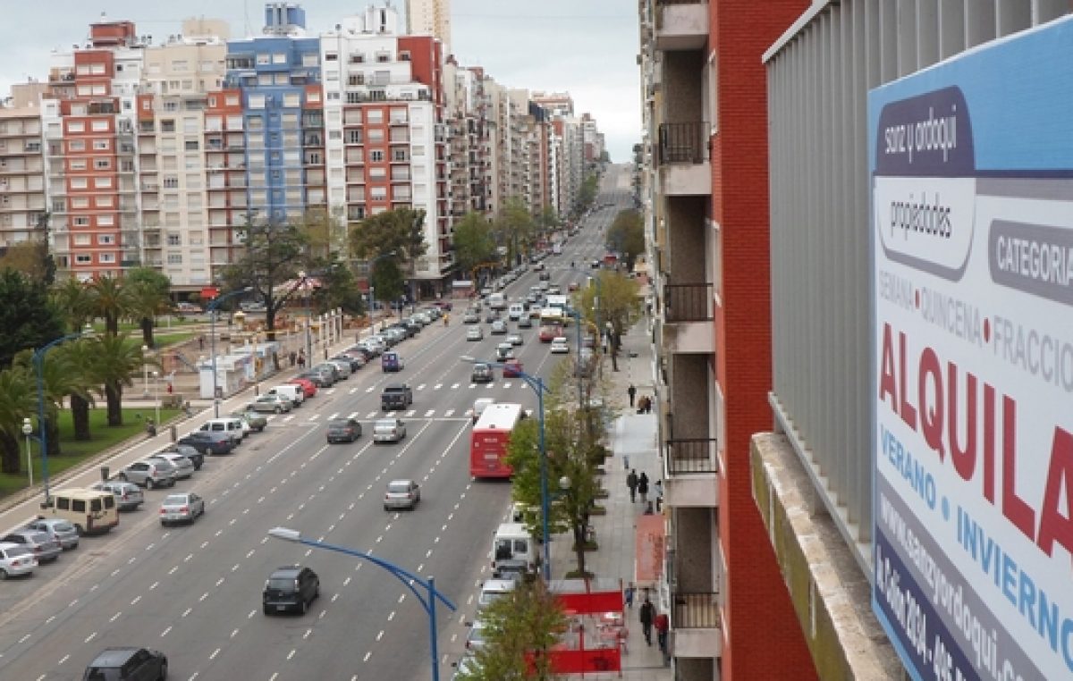 Advierten sobre aumentos mayores al 50% en alquileres para la temporada en la Costa Atlántica