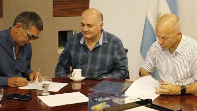 Aumento, escalafón y bono para los trabajadores municipales de Pilar
