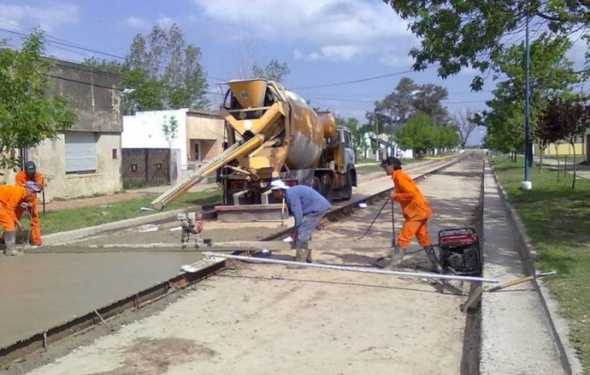 Gobierno presenta plan de pavimento urbano para municipios y comunas santafesinas
