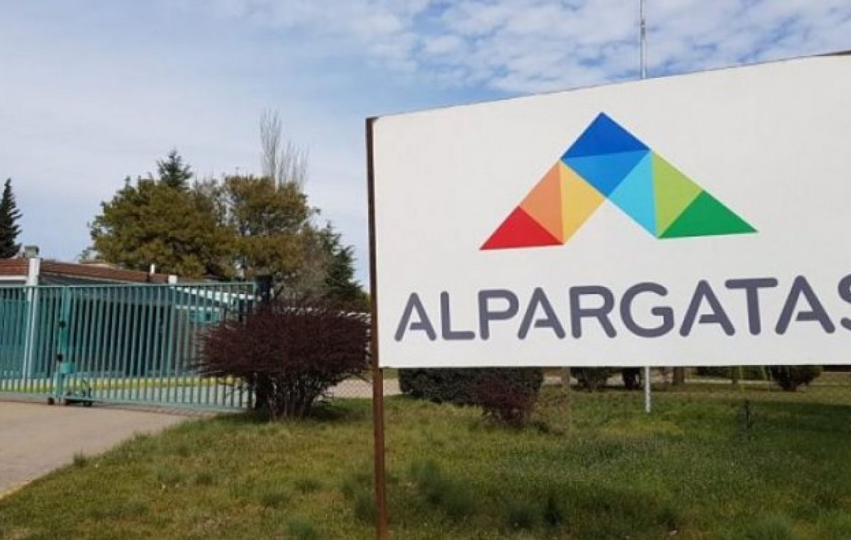 Alpargatas cerró otra fábrica